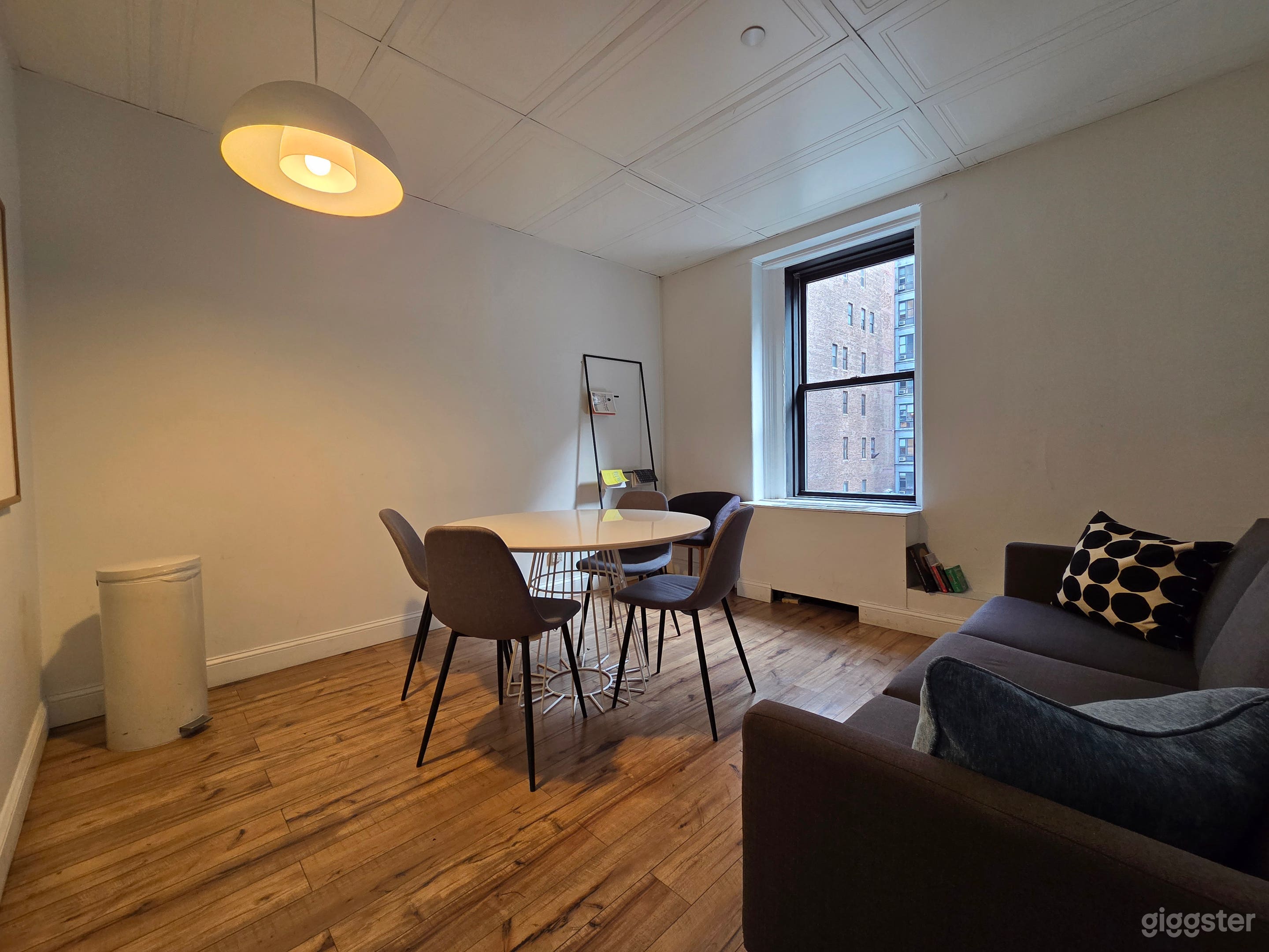 704-G: Private Meeting Room in Midtown Manhattan Photo 1