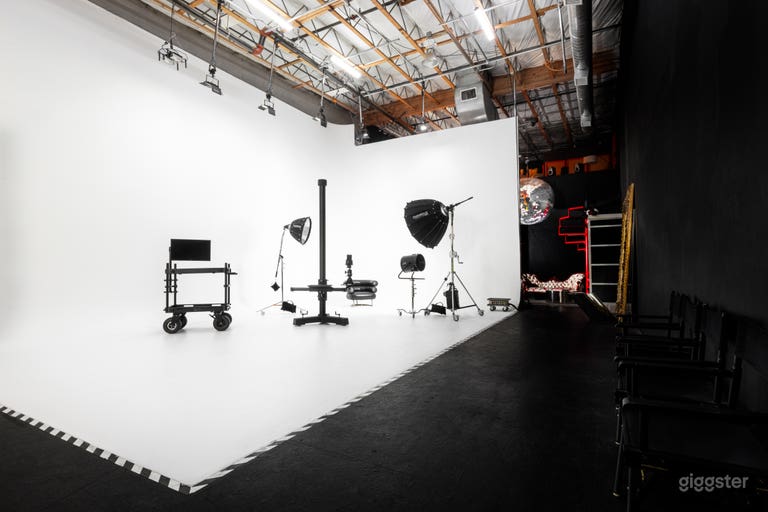  Studio Foto + Film Las Vegas | Ciclorama 45' + Schermo Verde 