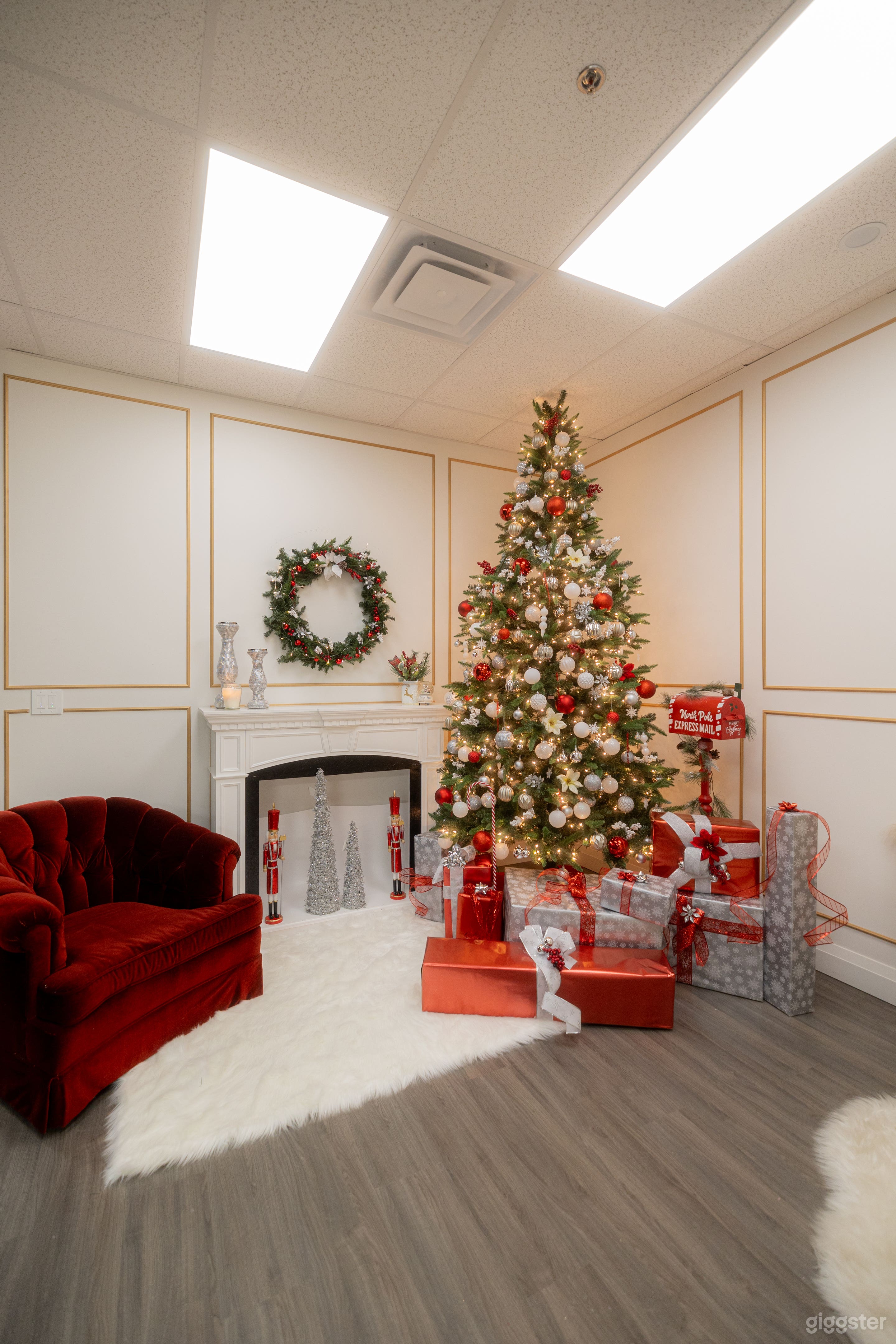 Holiday Photo Studio Photo 1