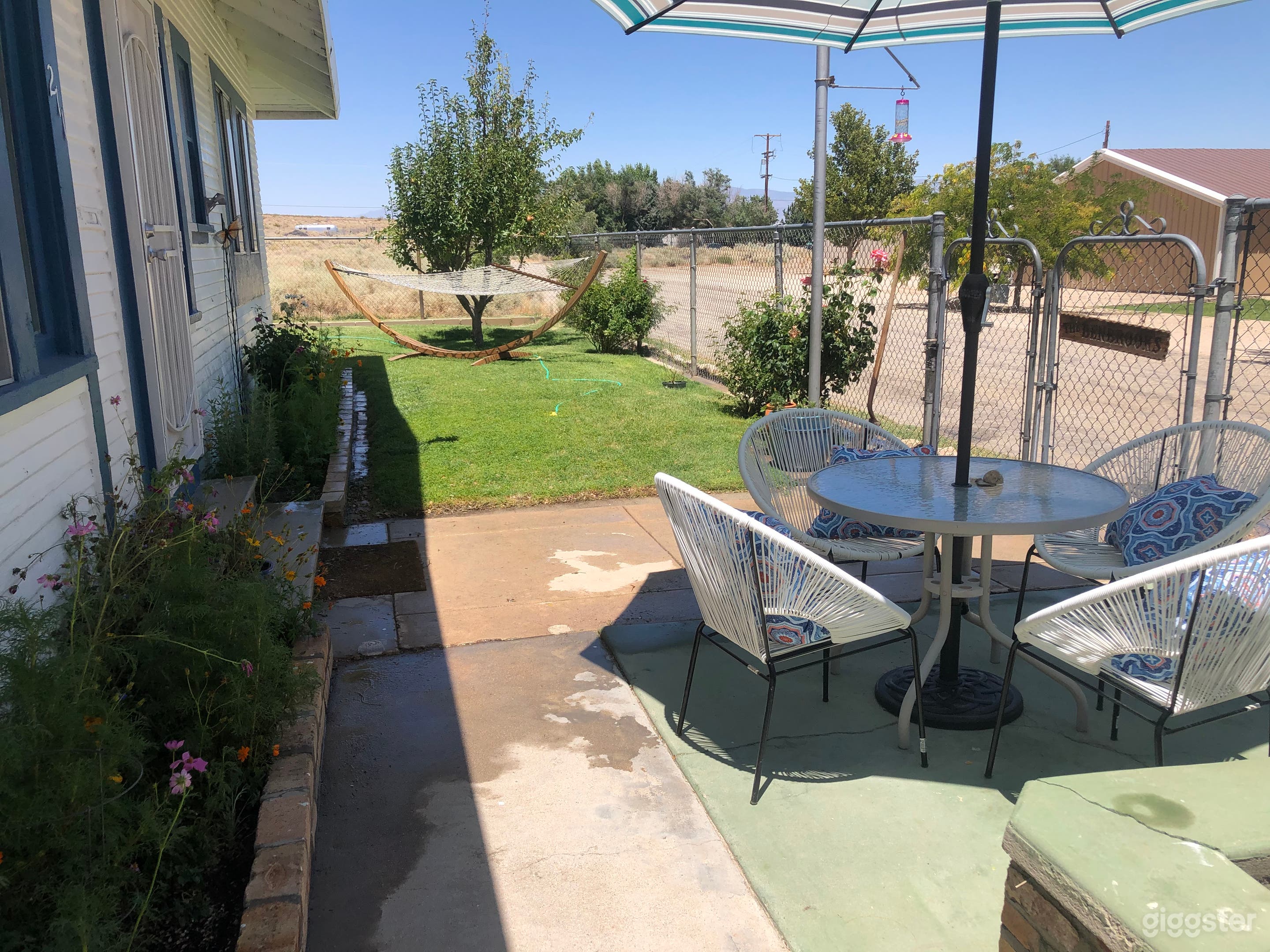 Charming Owens Valley Desert Home Photo 2