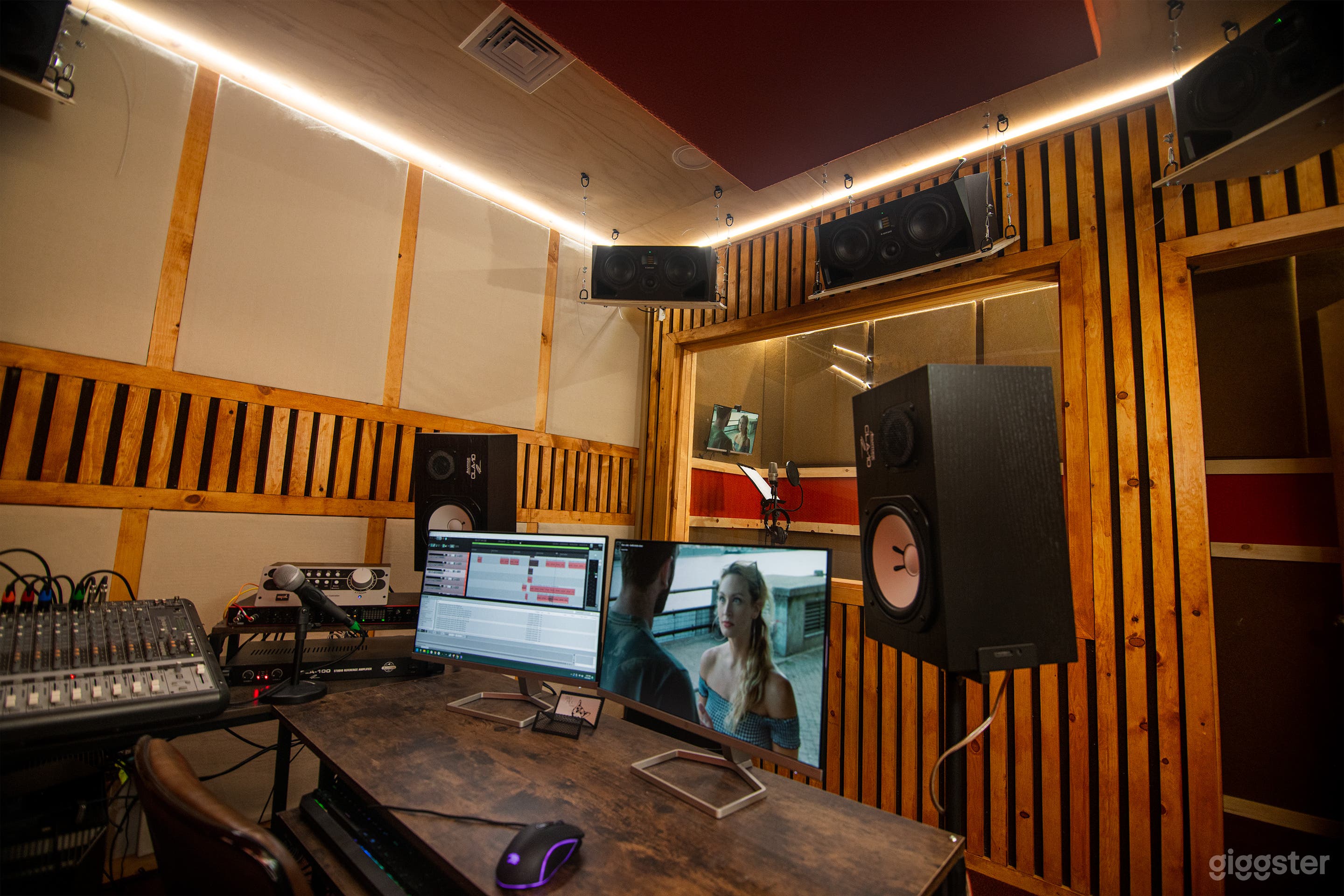 Cozy Voiceover Studio in Greenpoint, NY Photo 1