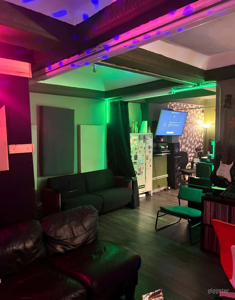  Manhattan Premier Boutique Recording/Production Studio 