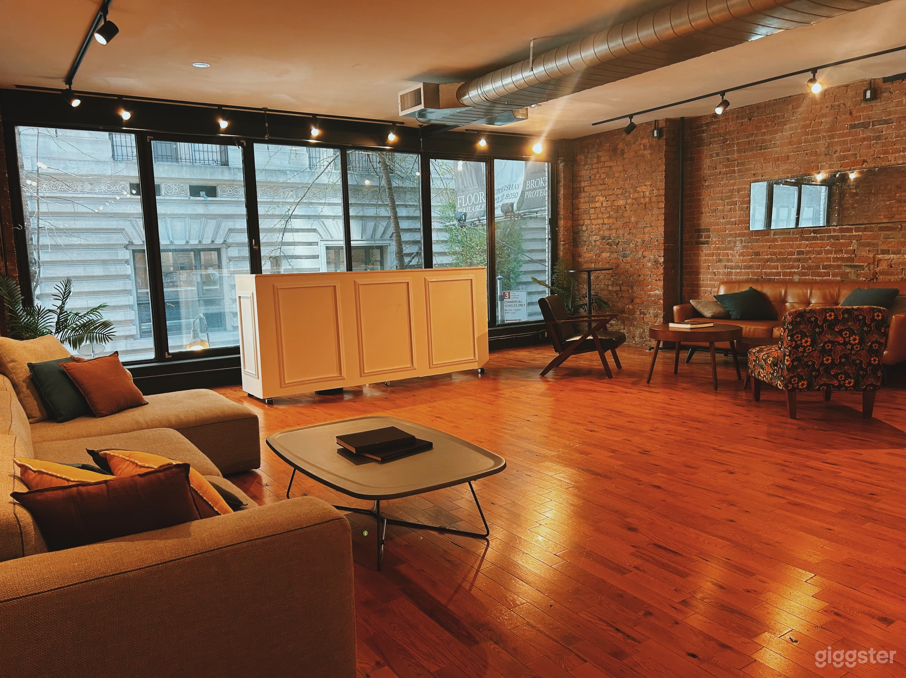 2nd Floor Studio Loft Photo 2