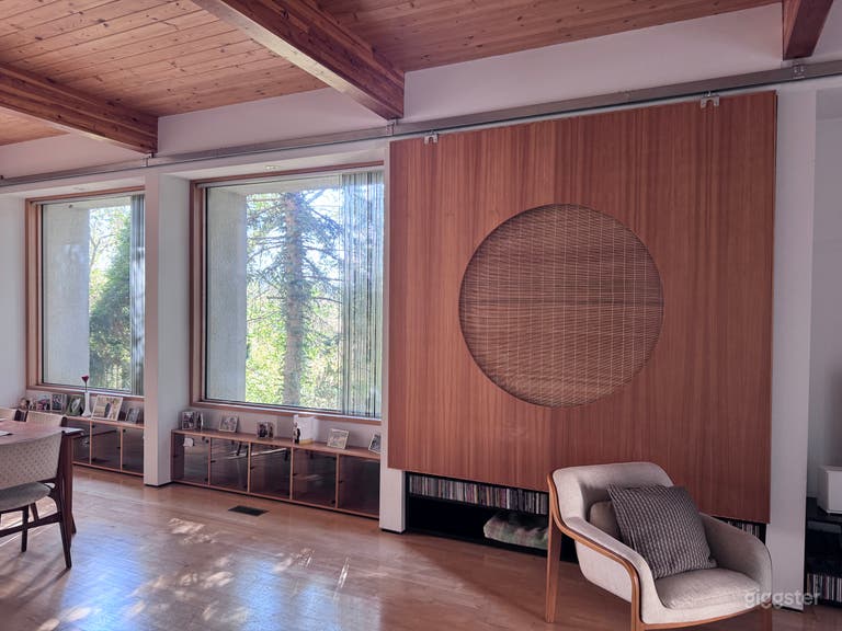  Beautiful, Architecturally Designed Creative Space 