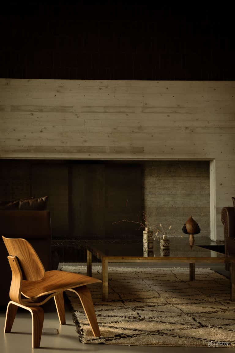  Diseño de Lujo Ex Masseria: Estilo Mid-Century y Olivares 