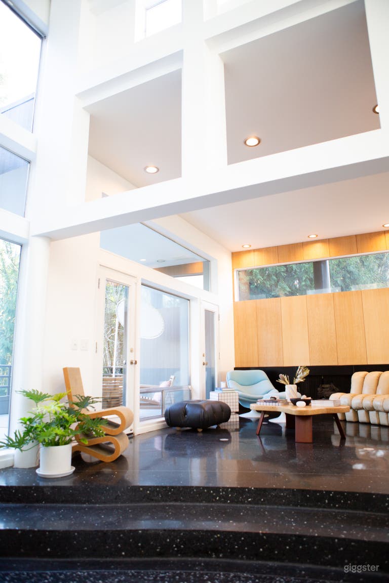  Impresionante casa moderna en West Hills 