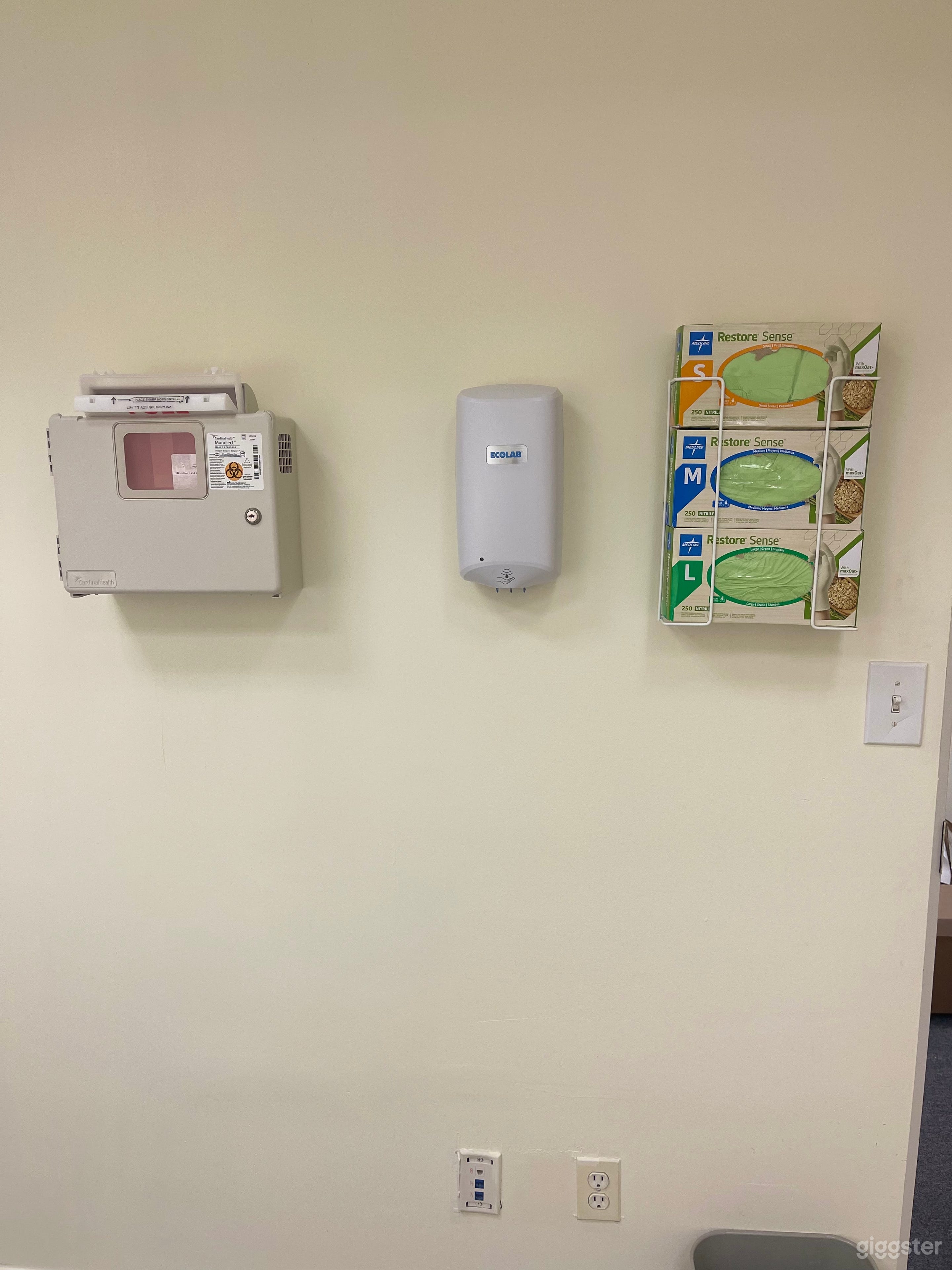 Staged Hospital Room Photo 4