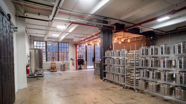  Stylish Industrial Tasting Room 