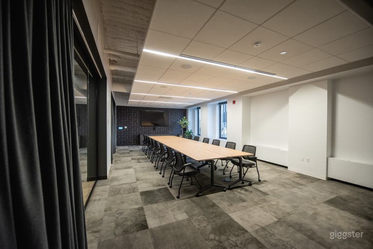  The Izard – Versatile Private Conference & Boardroom 