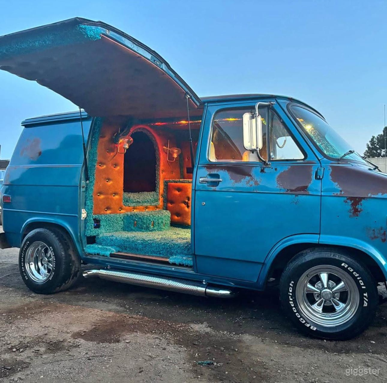 1970s Shagadelic Time Capsule - "The Boogie Van" Photo 2