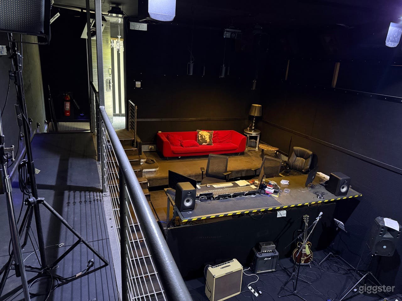 Color Grading Suites Photo 4