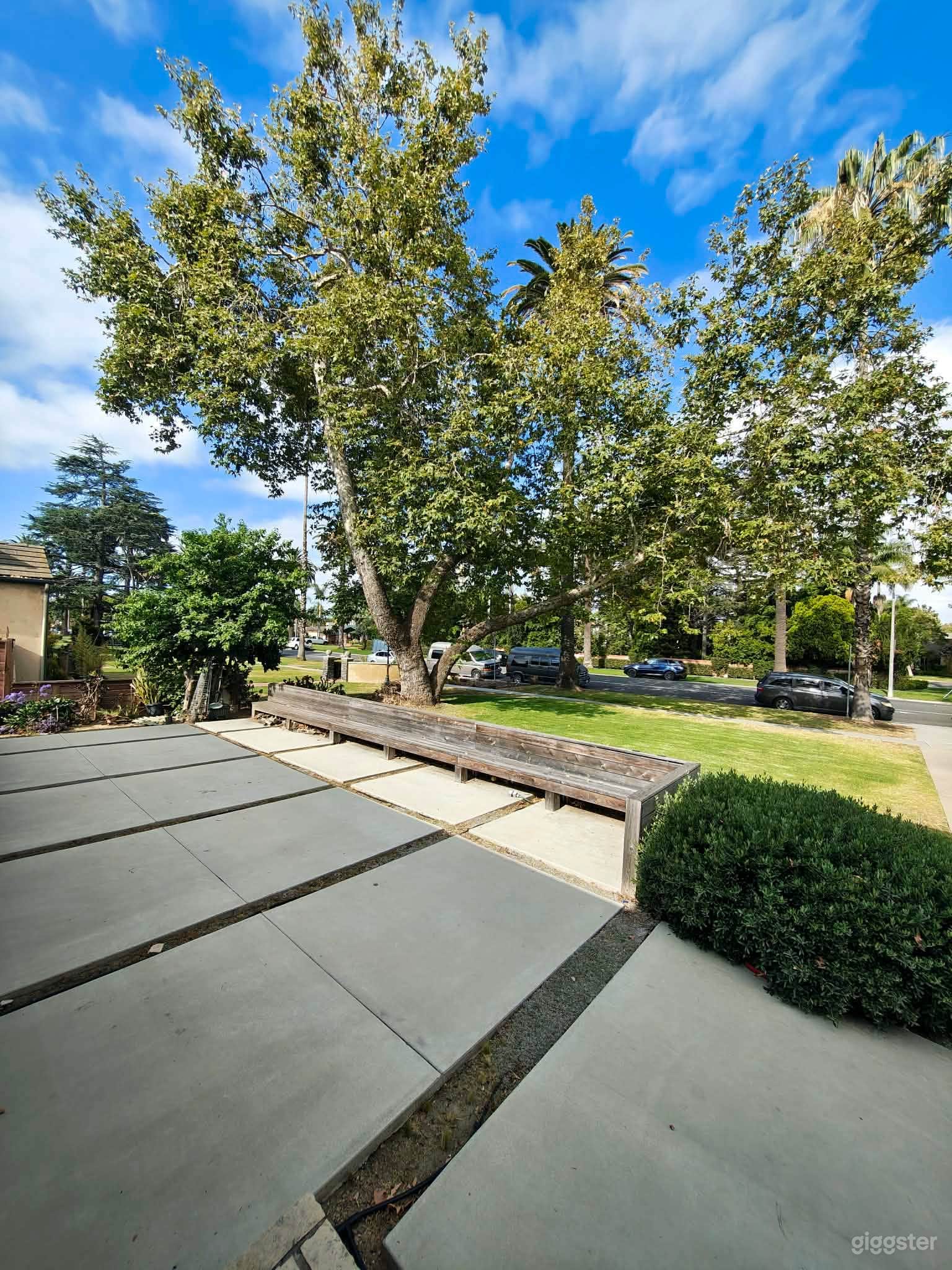 Large Private Front Lawn in Virginia Country Club Photo 1