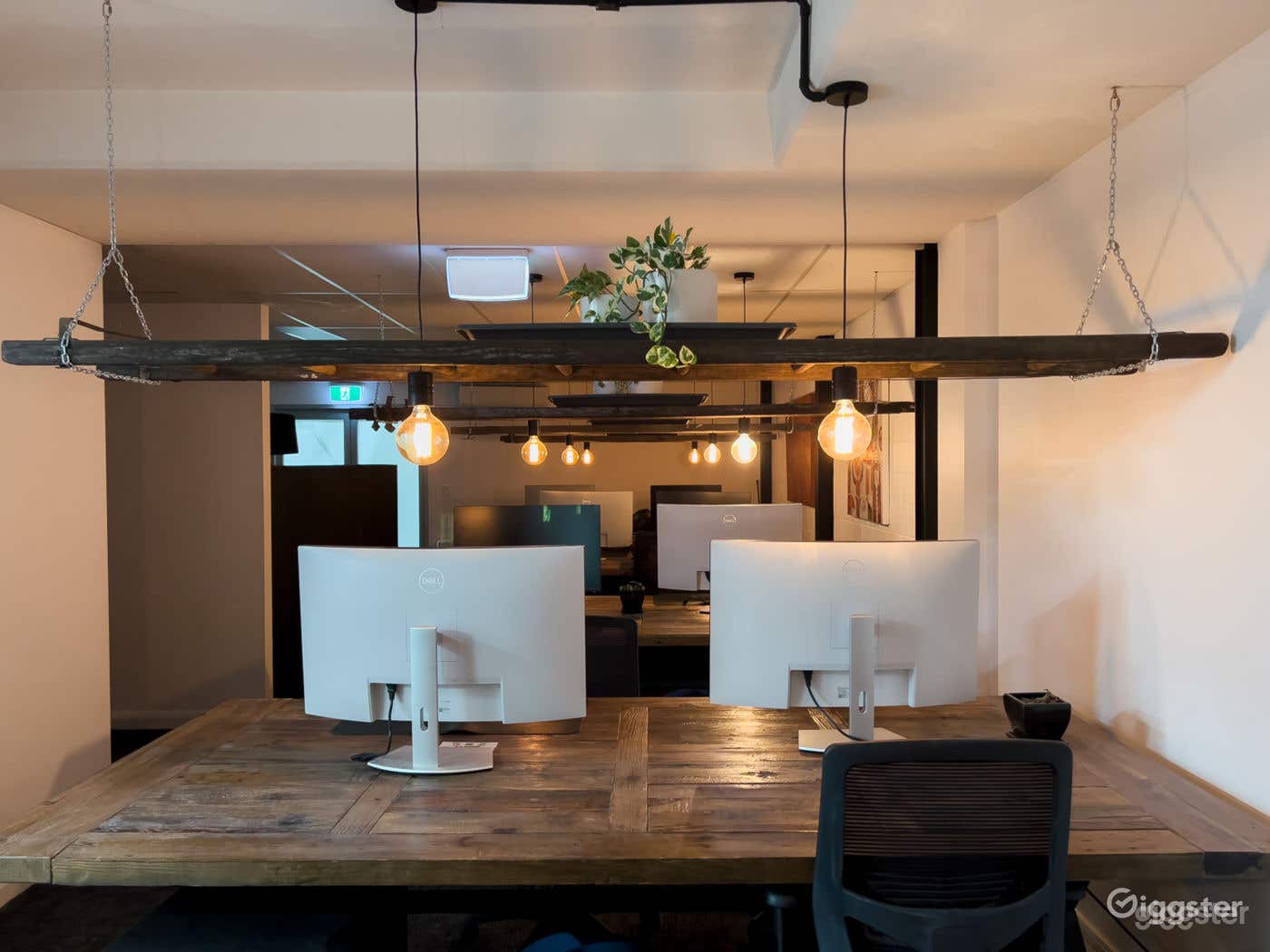 Rustic Workstation Photo 3