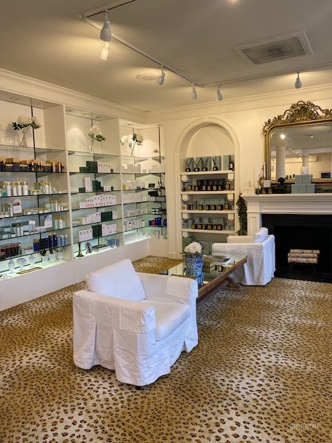 Chic & Beautiful Spa In Seattle  Photo 4