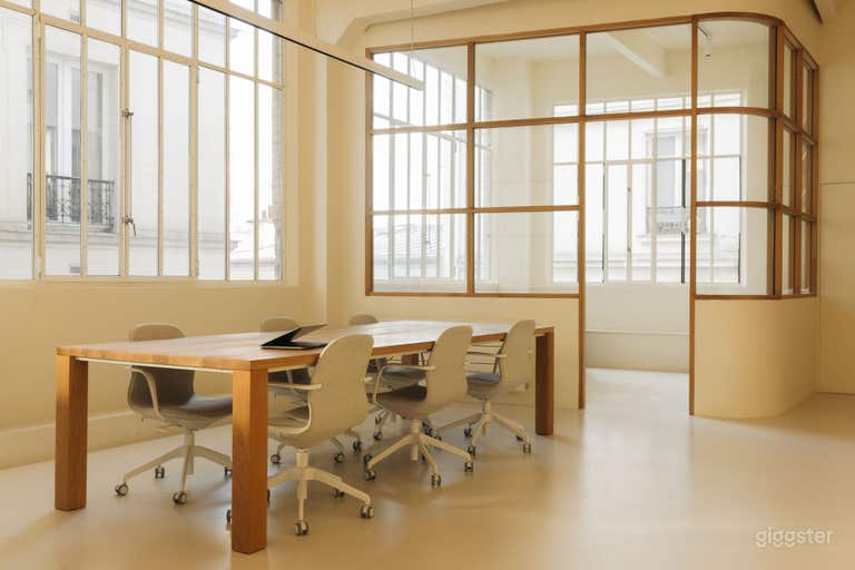  Daylight Photo & Video Studio with Cyc and Full Production 