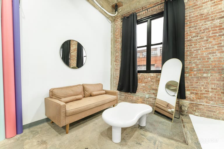  122: Affordable Natural Light Studio with Cyc Wall 