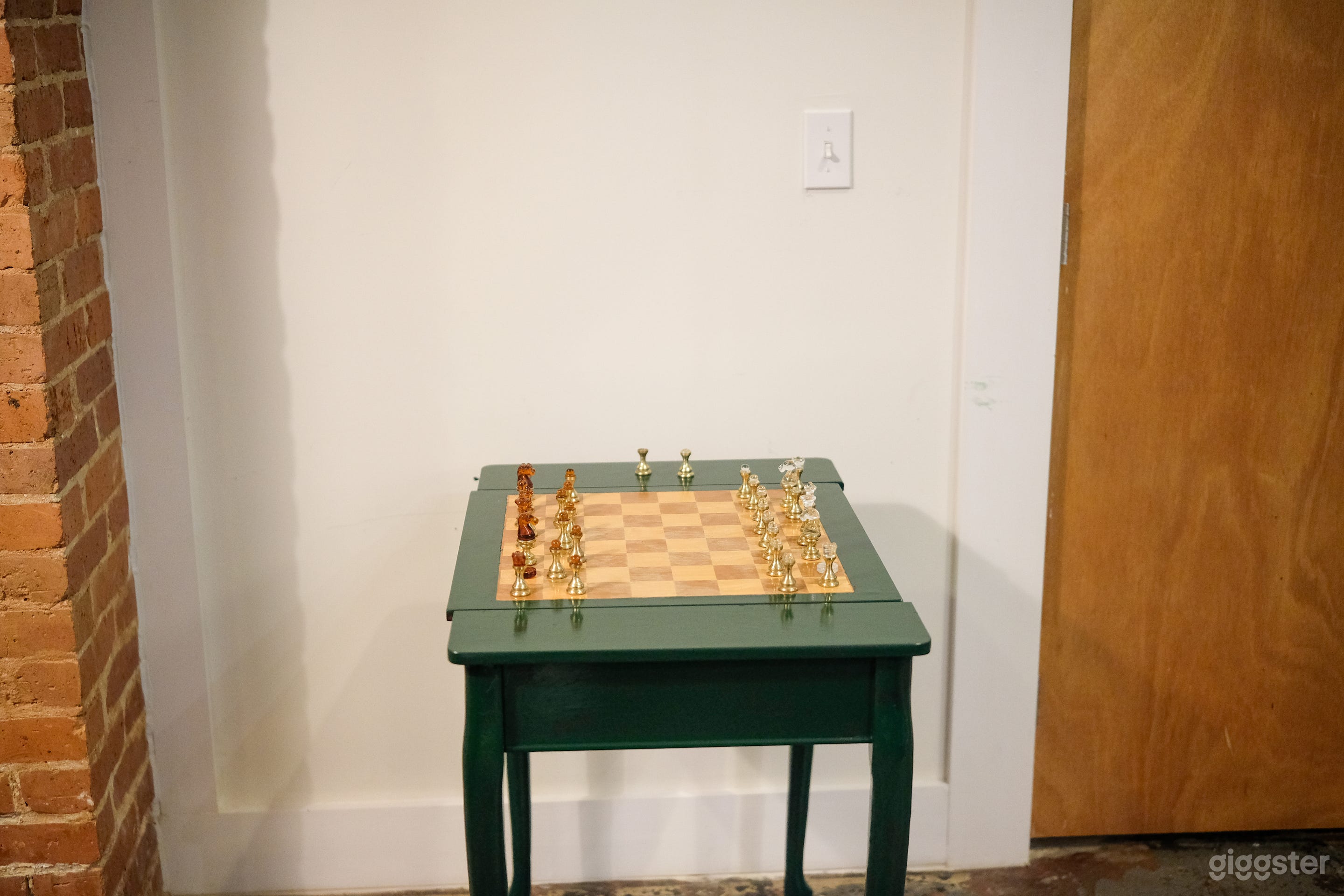 Retro Downtown Loft Photo 3