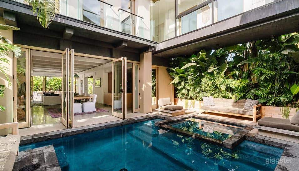 Stunning Black Basalt Saltwater Pool/Spa Photo 1