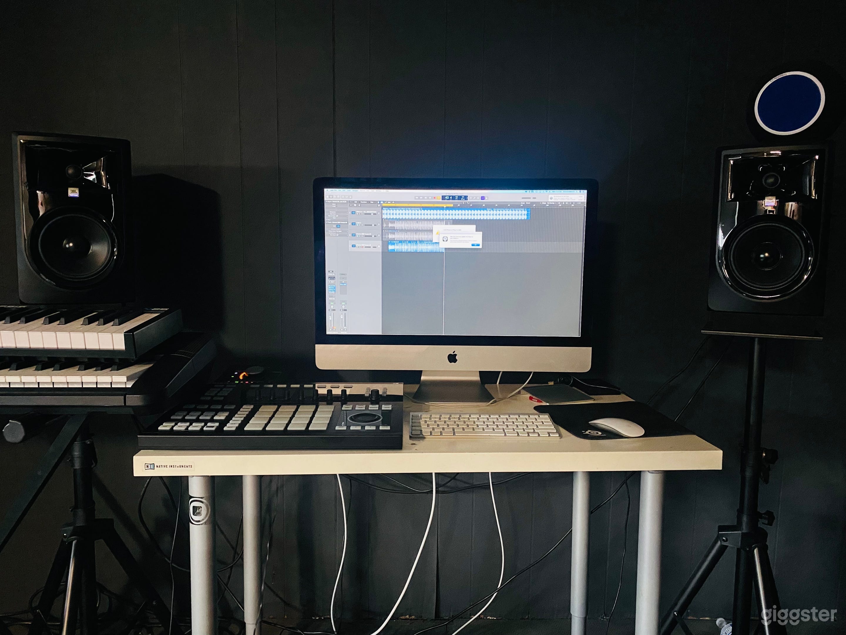 27” iMac with i7 processors, Fusion Drive, 16gb of ram.