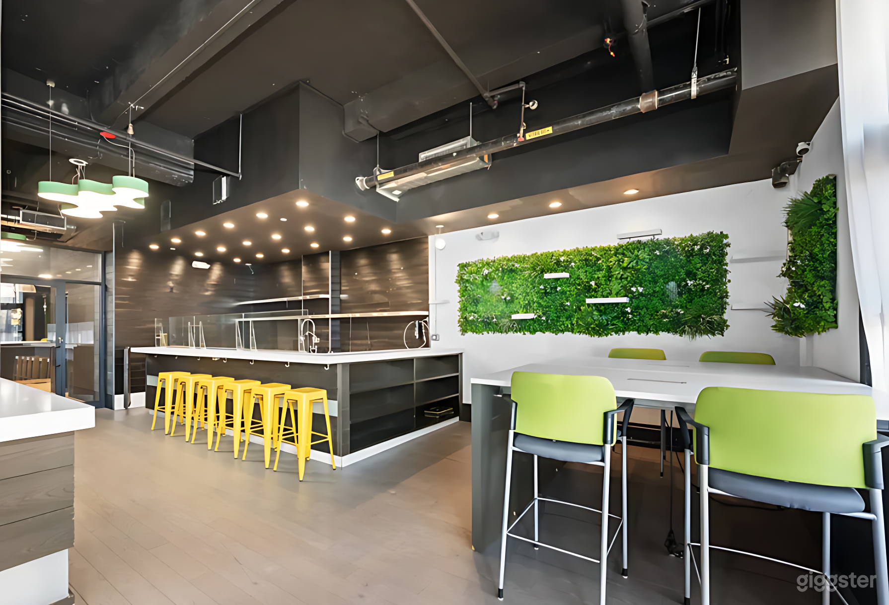 The Thrive Hub – Wellness &amp; Co-Working Redefined (Buyout) Photo 4