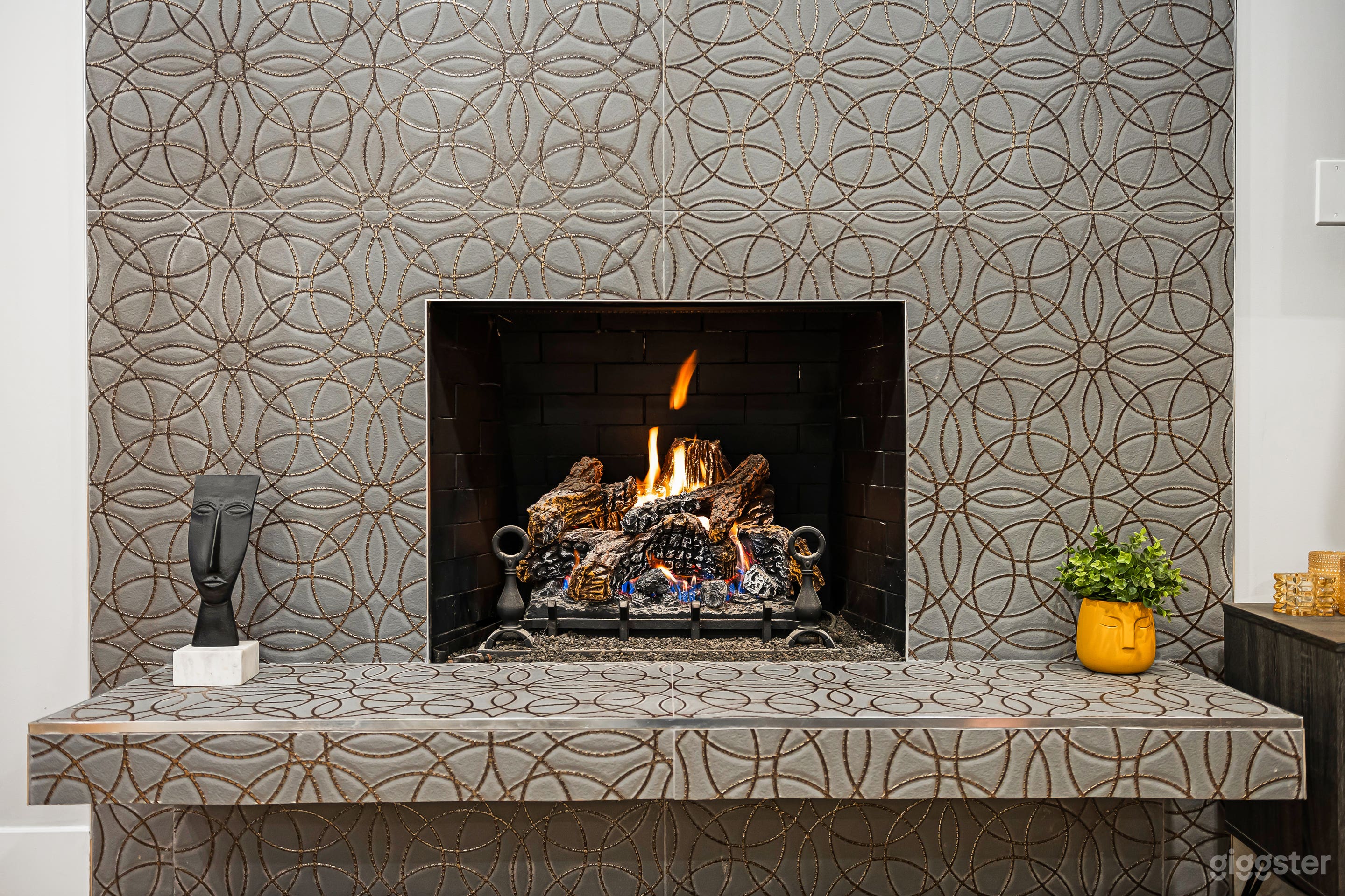  Modern Contemporary Home- light & beautiful views Photo 4