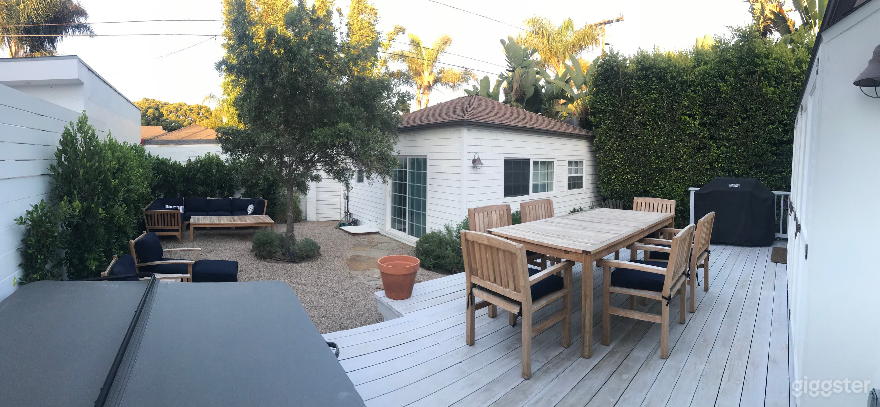 Venice Cottage Photo 1