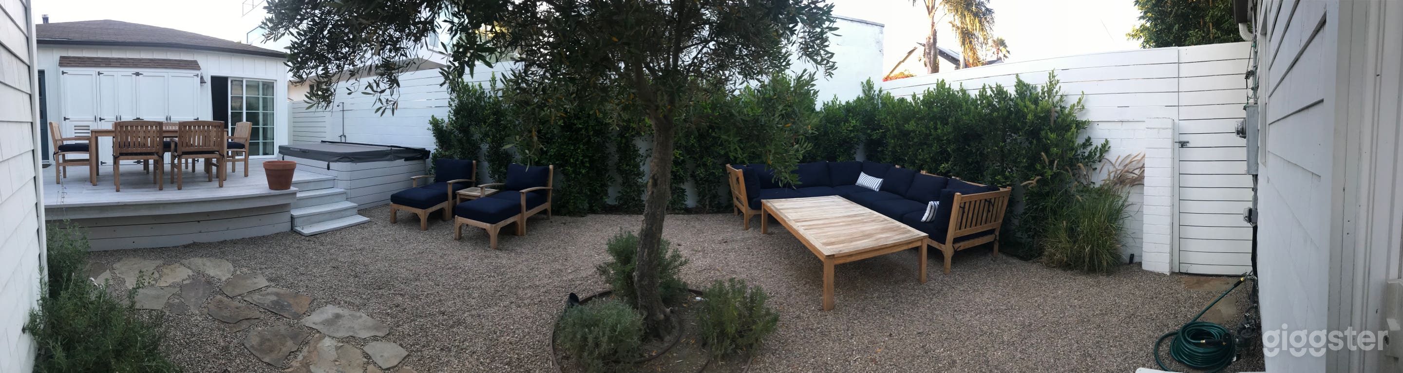 Venice Cottage Photo 3