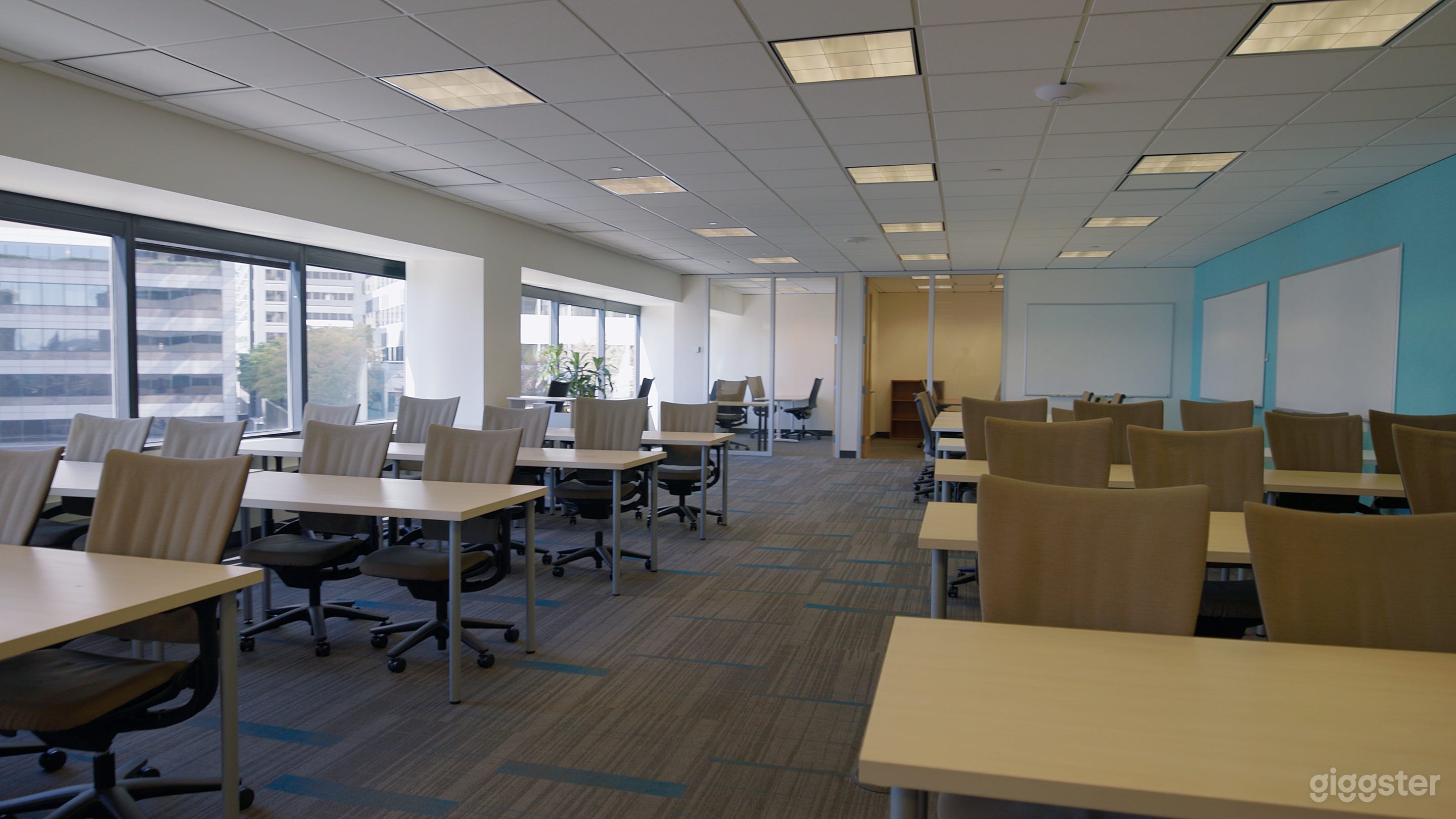 Waimea: Big Meeting Space for 42 w/ Breakout Rooms Photo 4