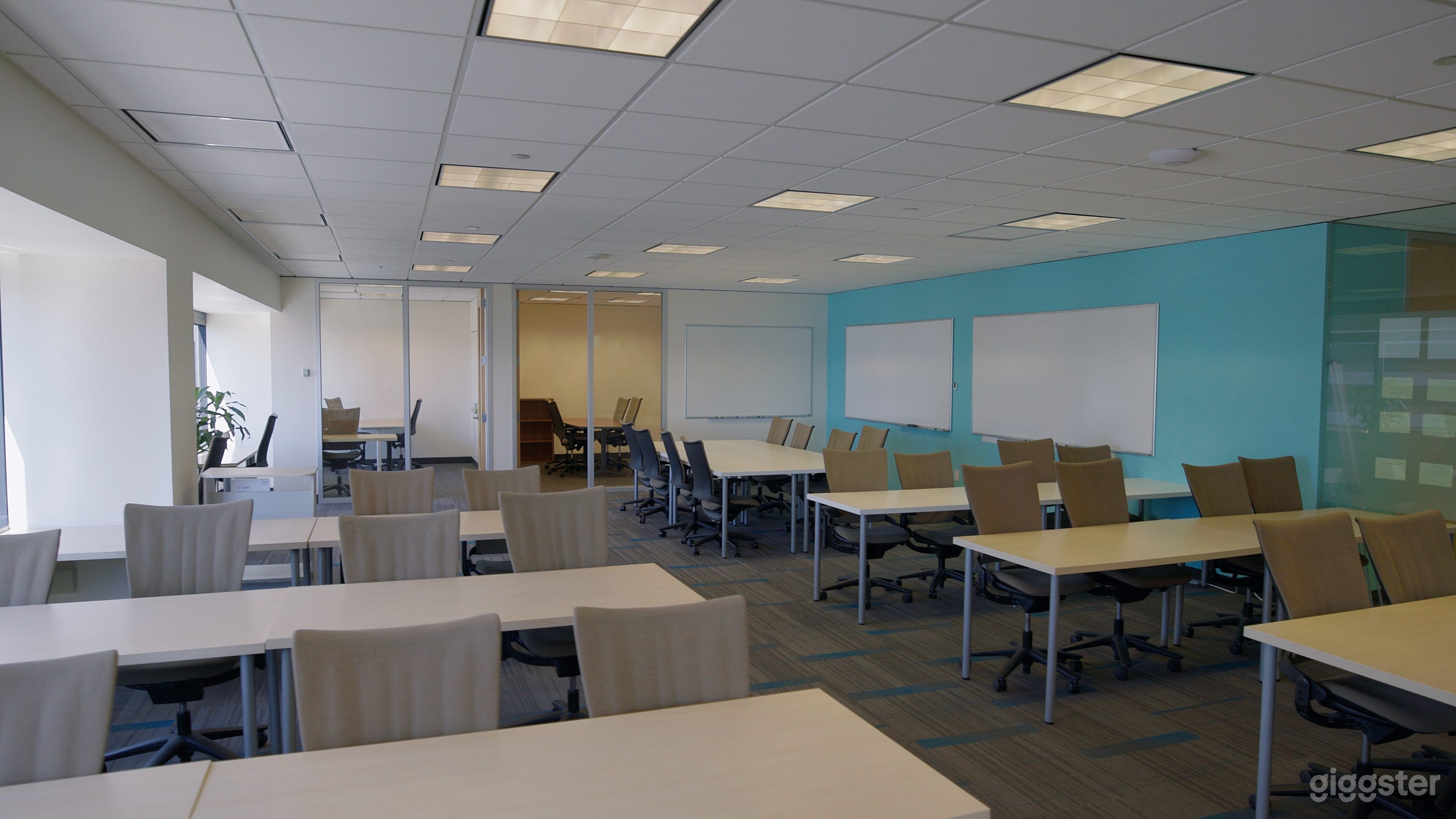 Waimea: Big Meeting Space for 42 w/ Breakout Rooms Photo 3