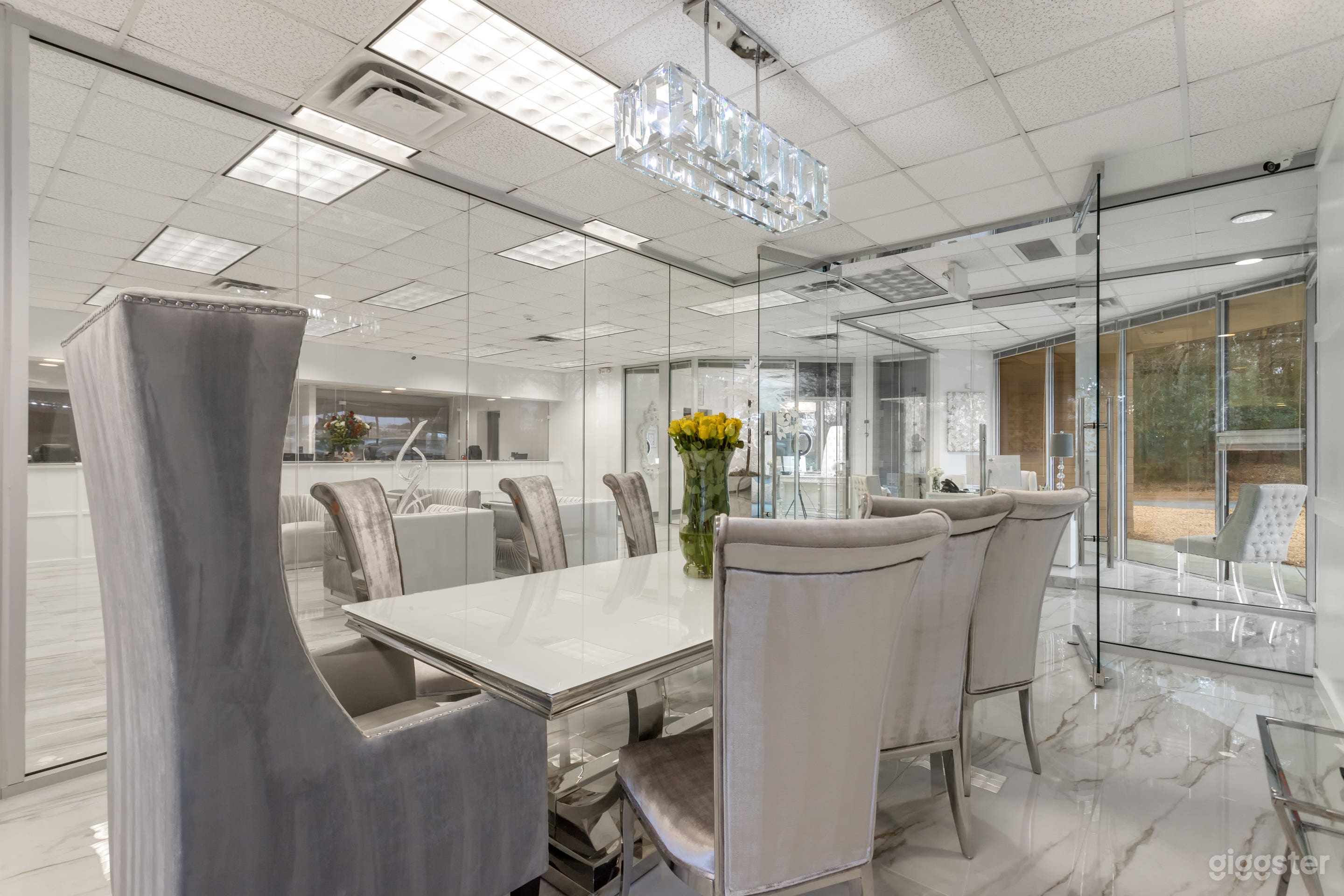 Elegant Venue Near Buckhead Perfect for Events, Photoshoots, Productions &amp; More! Photo 3