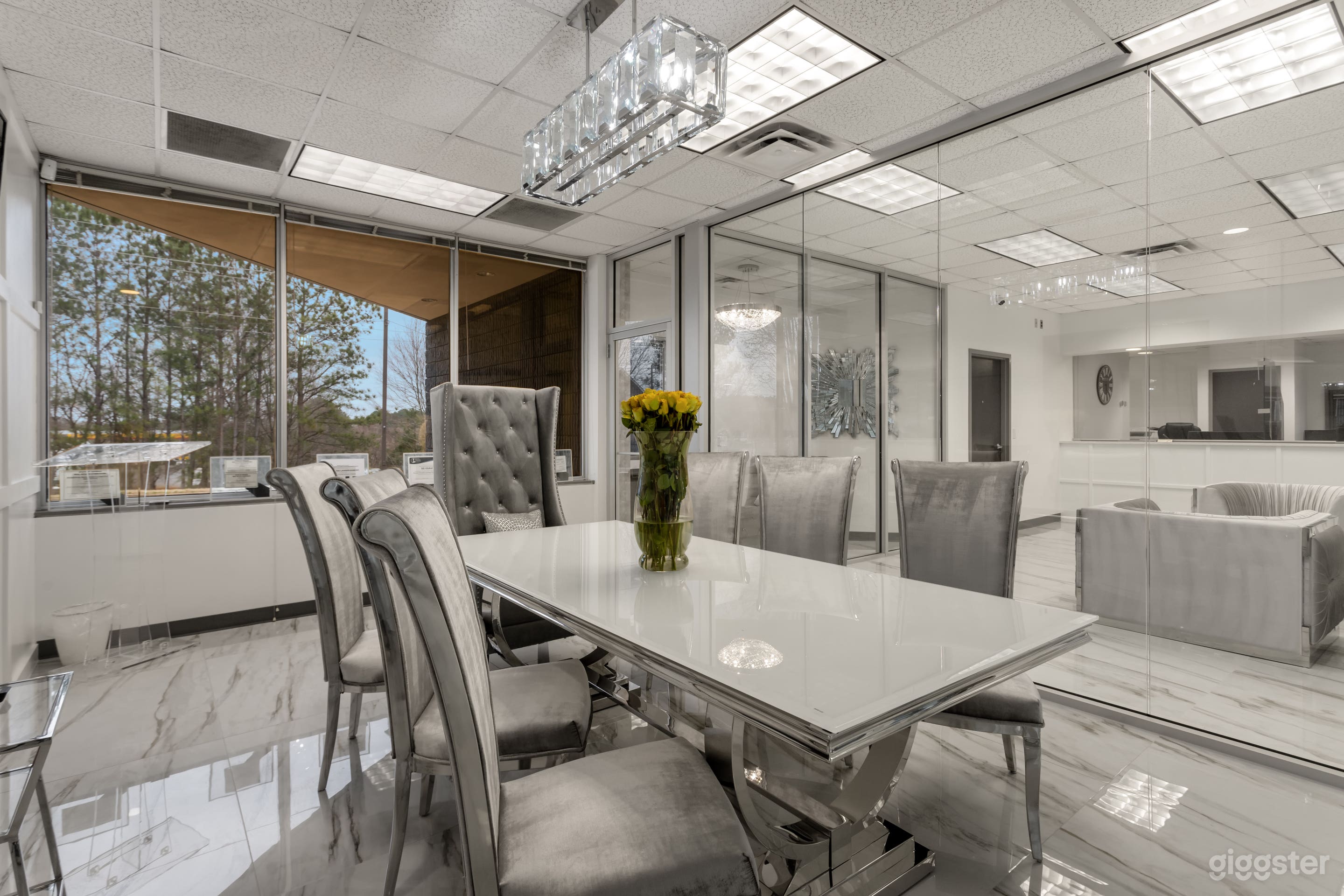 Elegant Venue Near Buckhead Perfect for Events, Photoshoots, Productions &amp; More! Photo 4