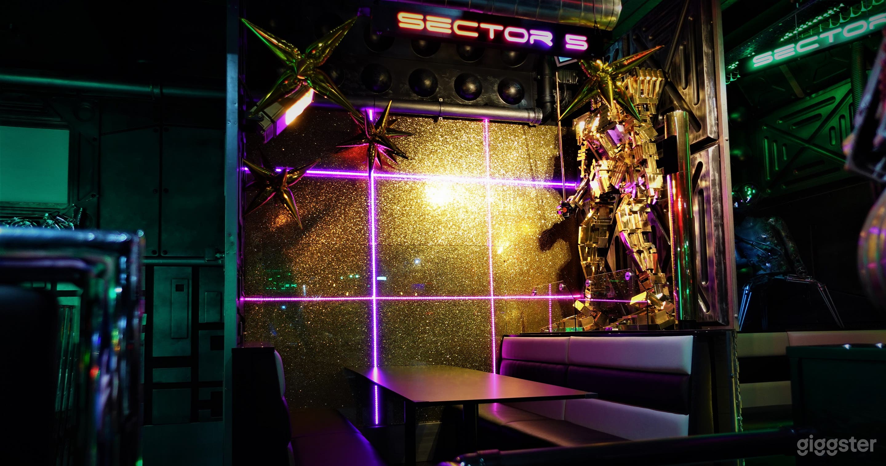 A Unique Sci-fi Robot Restaurant in Milton Keynes Photo 4