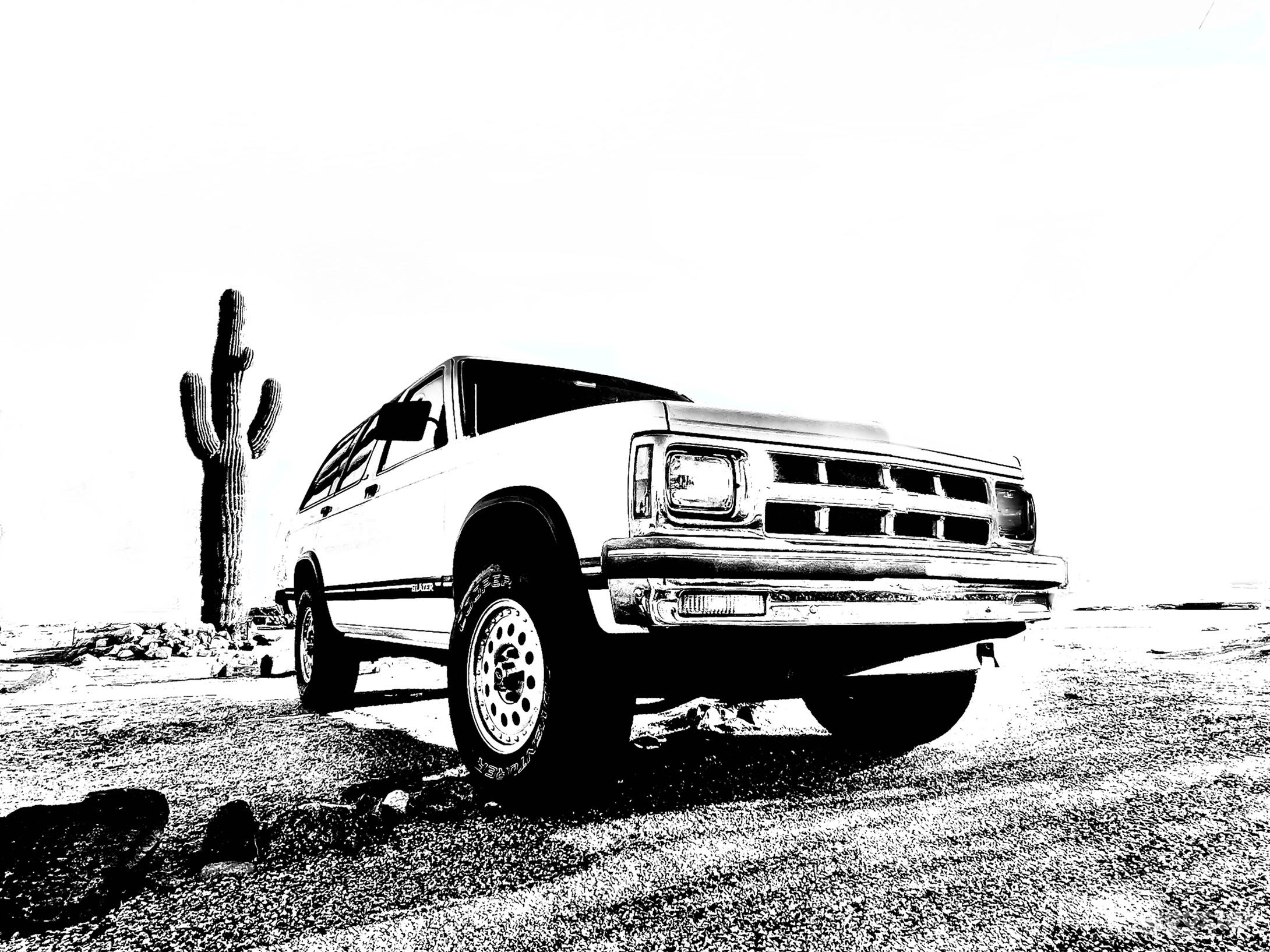 VINTAGE 4x4 BLAZER Photo 1