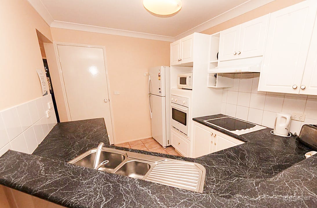 3-Bedroom Townhouse Photo 4