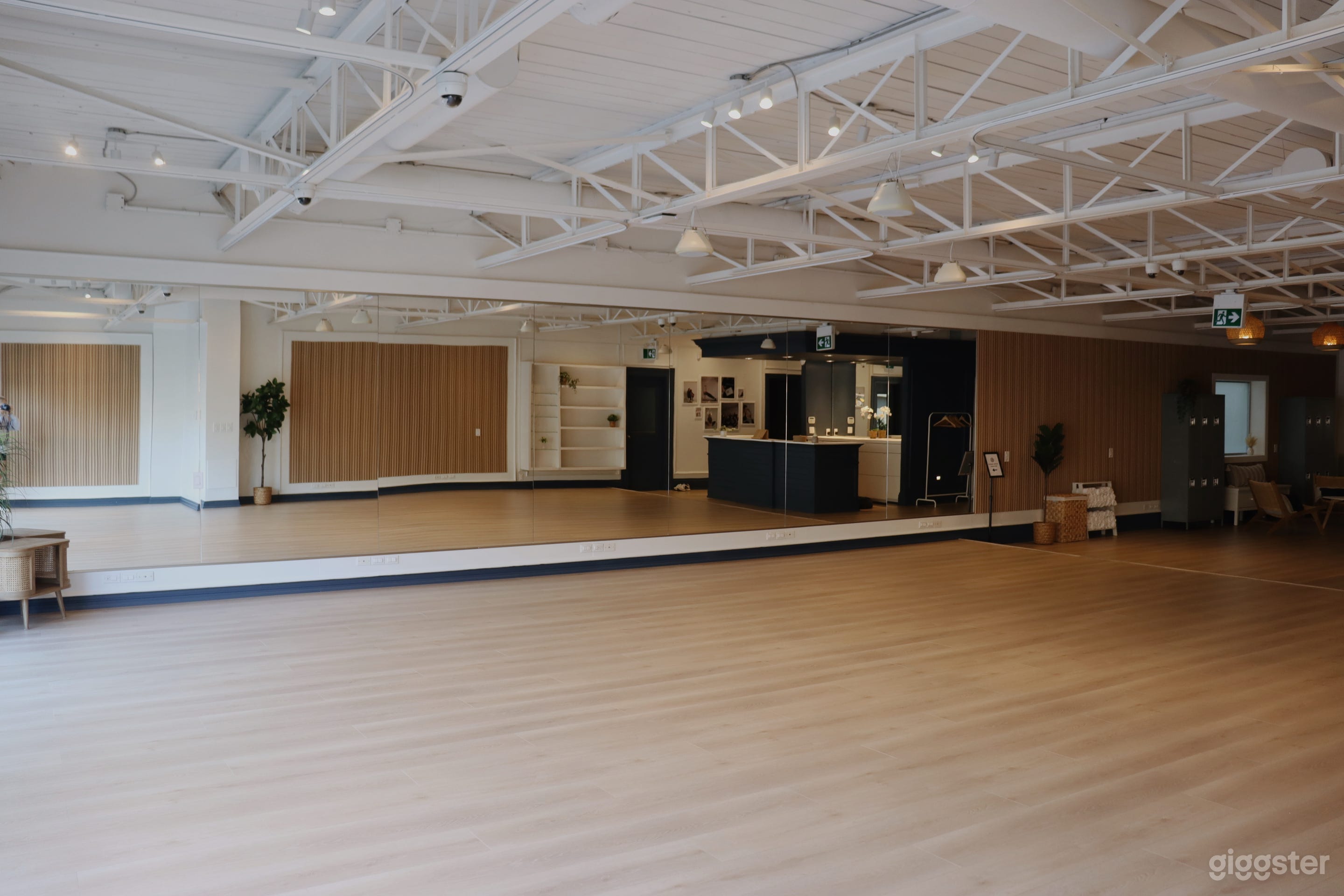 Beautiful &amp; Bright - Boutique Dance &amp; Fitness Studio Photo 1