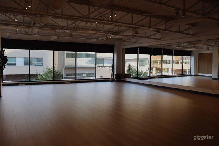  Beautiful & Bright - Boutique Dance & Fitness Studio 