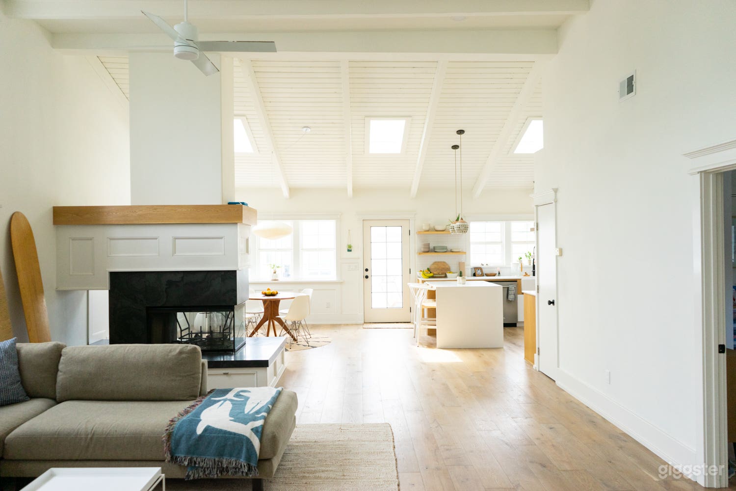 2nd floor living area