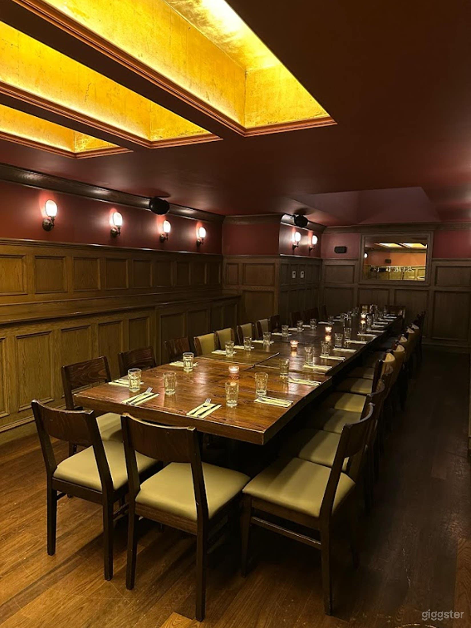 Sleek, Versatile Boardroom for Corporate &amp; Private Events Photo 1