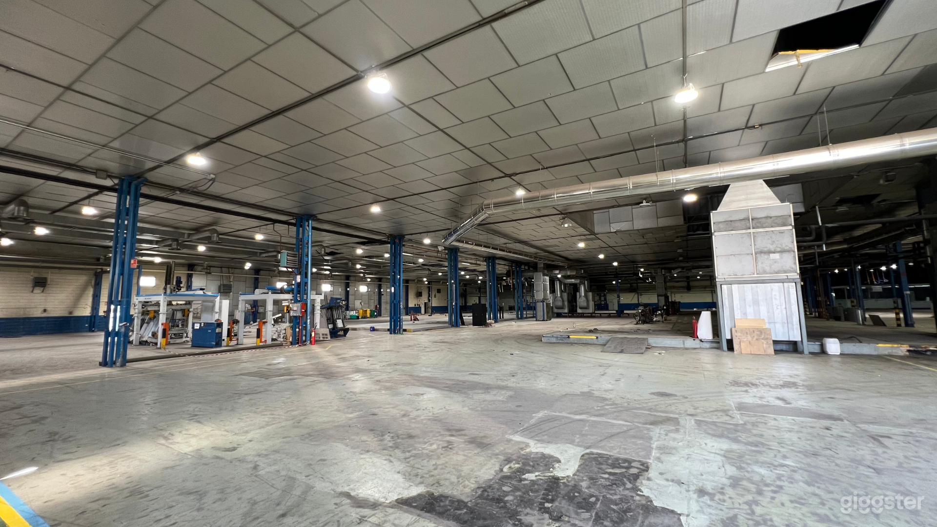 SHIP A - Warehouse-type Industrial Space with Offices Foto 4