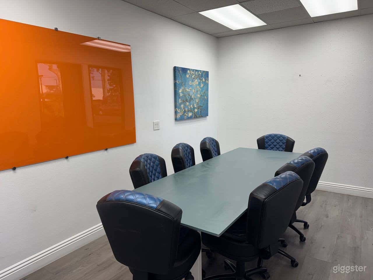 Simple Conference Room Near SNA Airport Photo 4