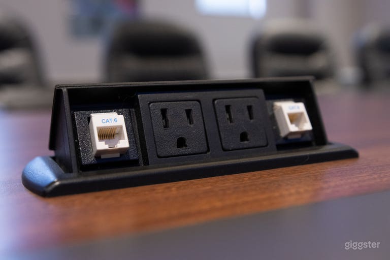  Modern, Zoom-ready spacious boardroom—up to 19 