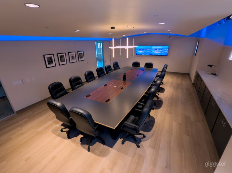  Modern, Zoom-ready spacious boardroom—up to 19 