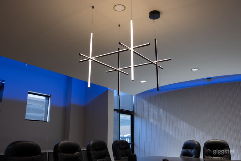  Modern, Zoom-ready spacious boardroom—up to 19 