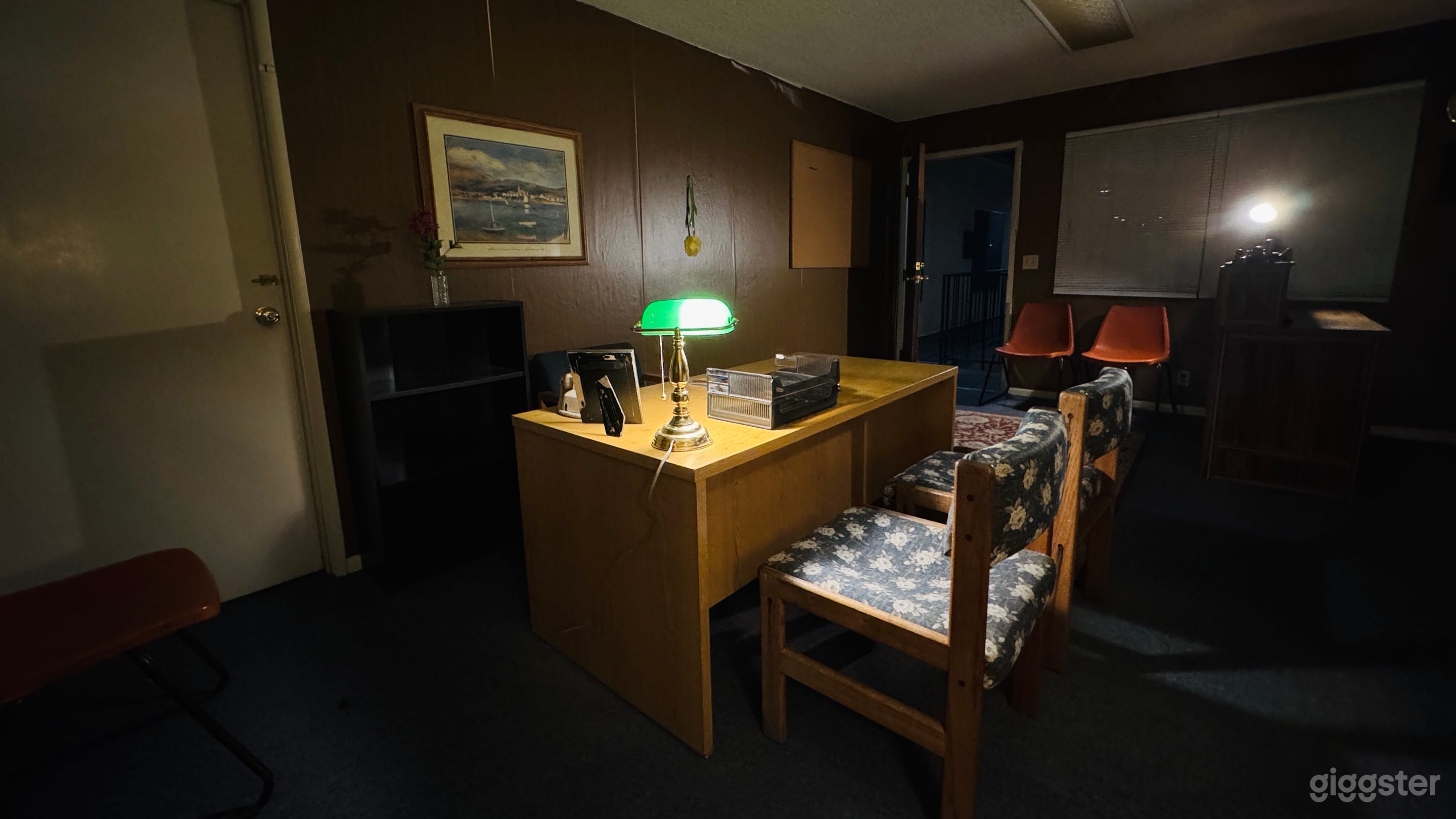 Vintage Motel Lobby, Reception, Office Set in LA Photo 4