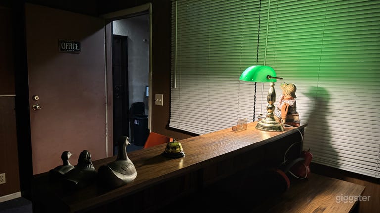  Vintage Motel Lobby, Reception, Office Set in LA 