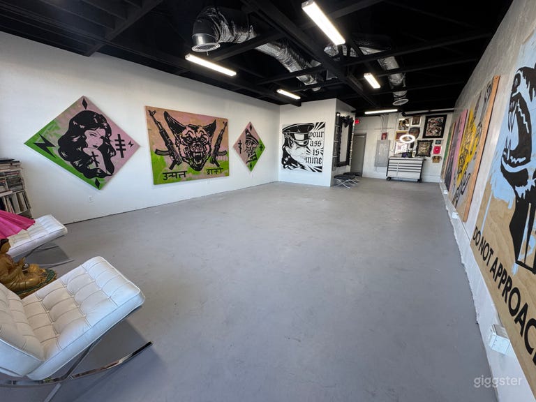  MODERN ART GALLERY WITH HUGE PATIO AVAILABLE 24/7! 