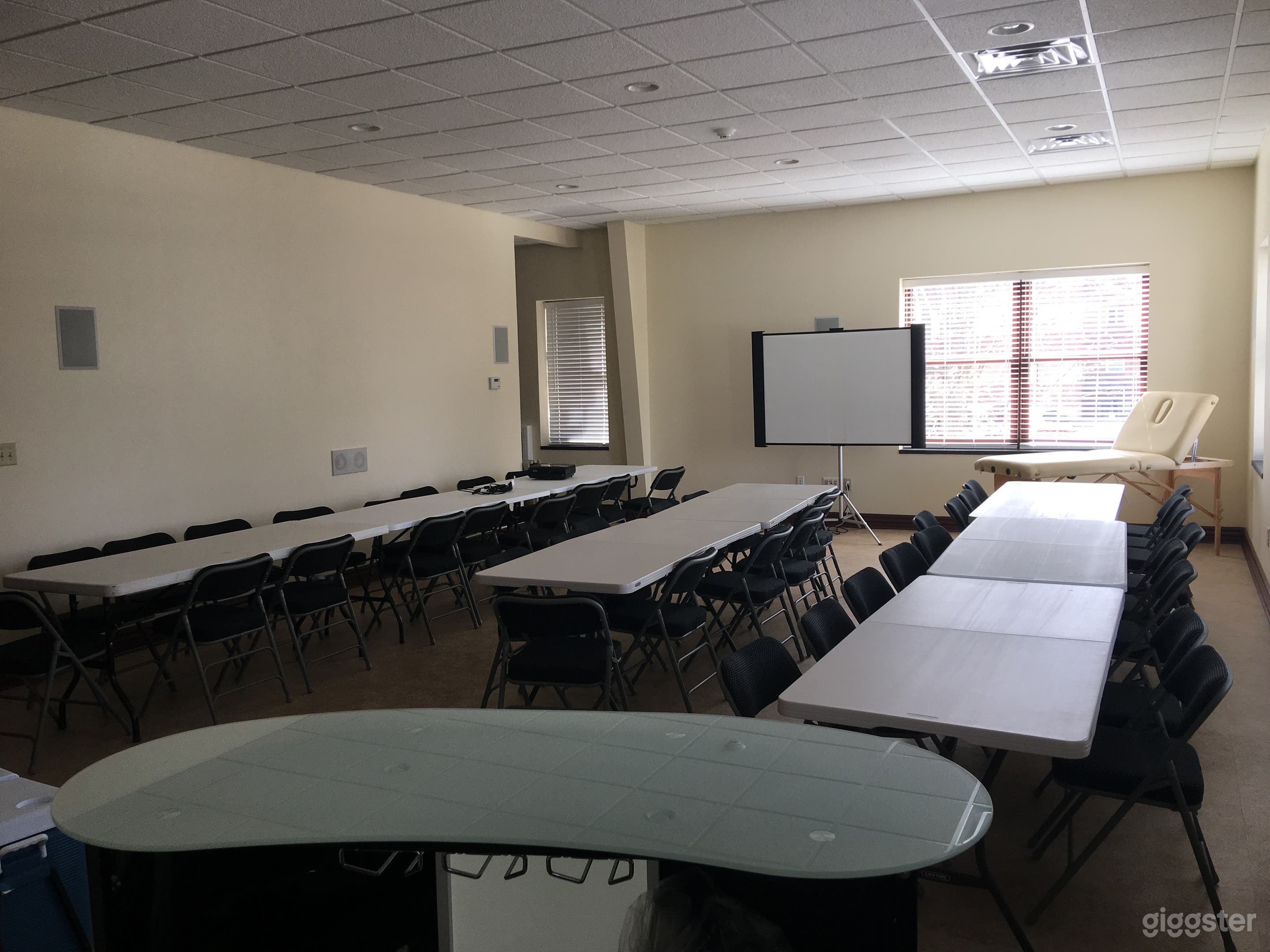 Ballroom With Natural Light Photo 1