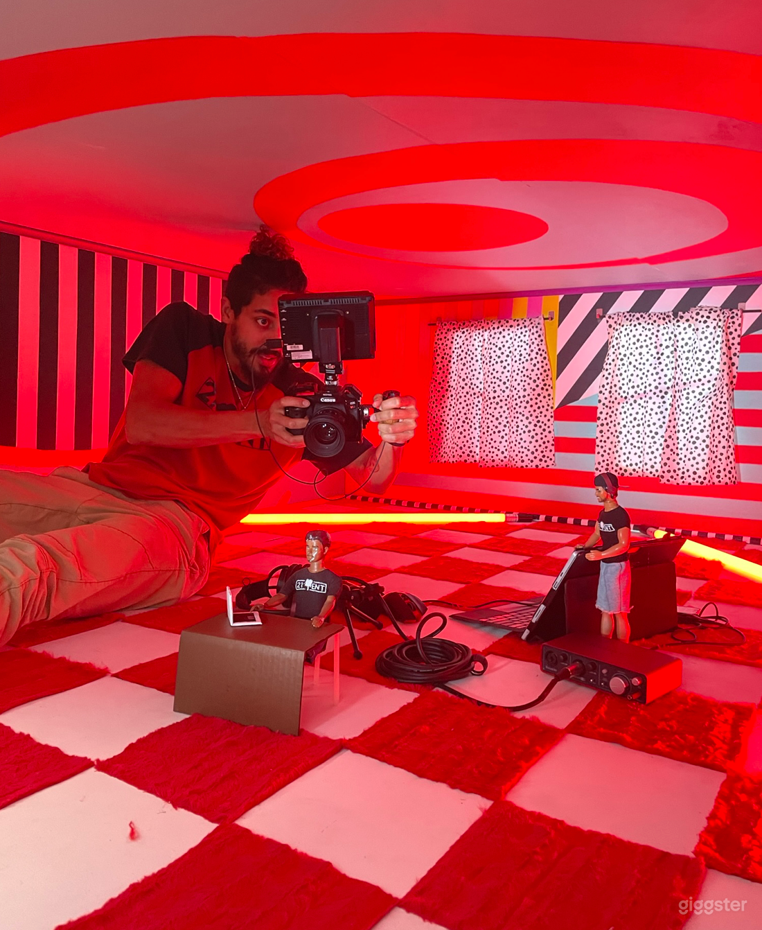 Custom Built Sets for Music Videos and Photoshoots Photo 4