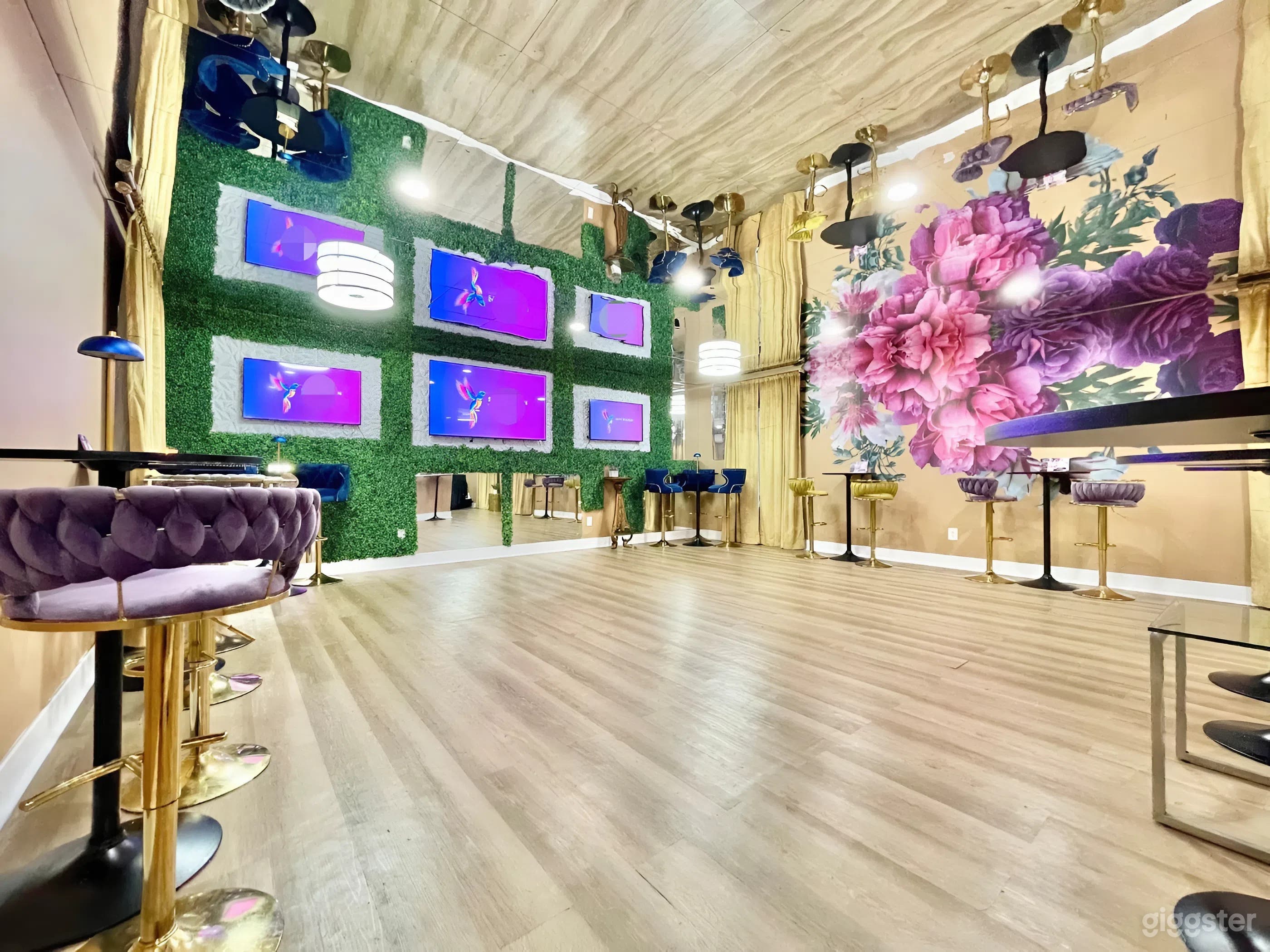 Unique Indoor/Outdoor Event Venue with Courtyard &amp; Bar Photo 3