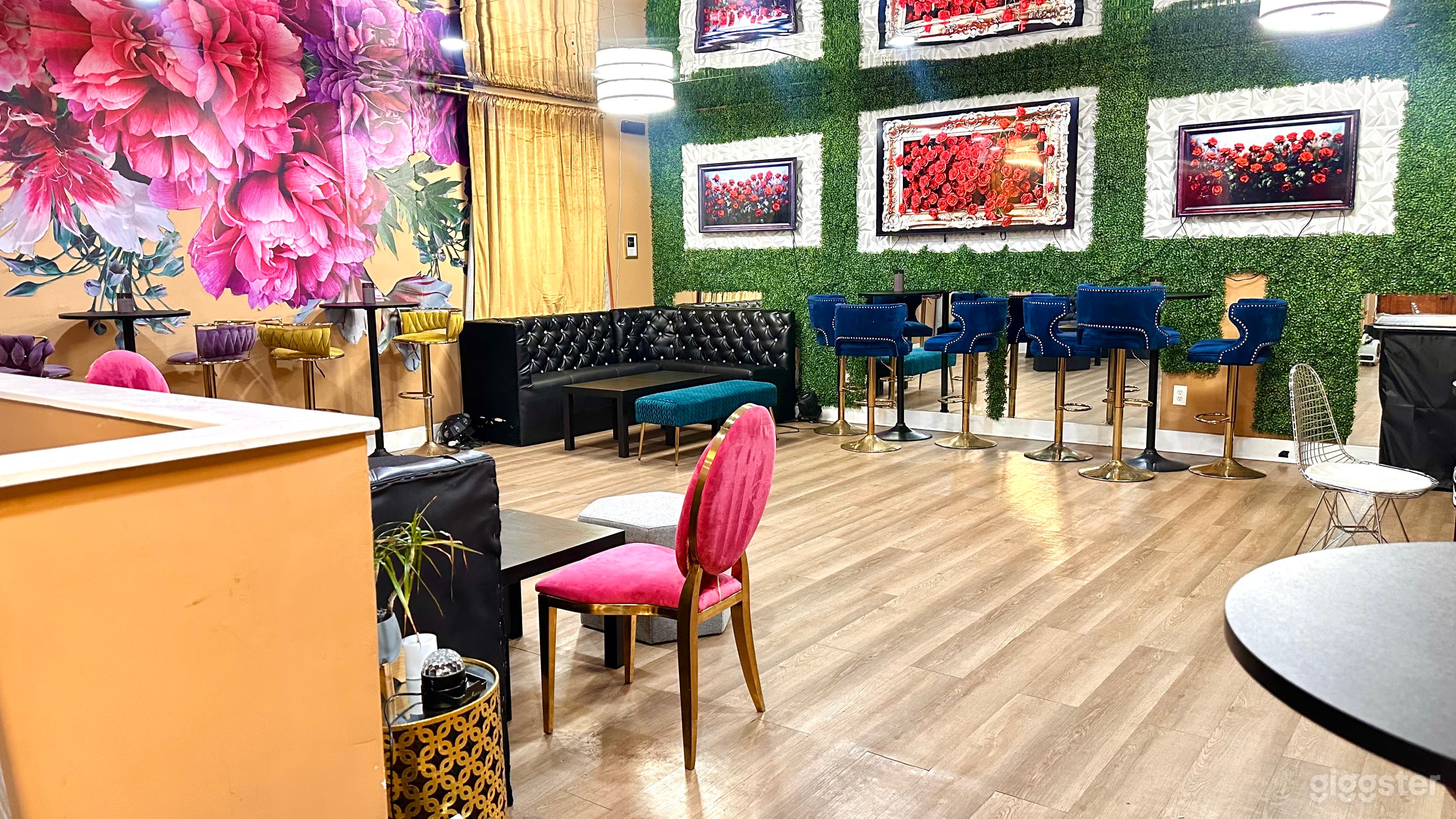 Unique Indoor/Outdoor Event Venue with Courtyard & Bar Photo 3